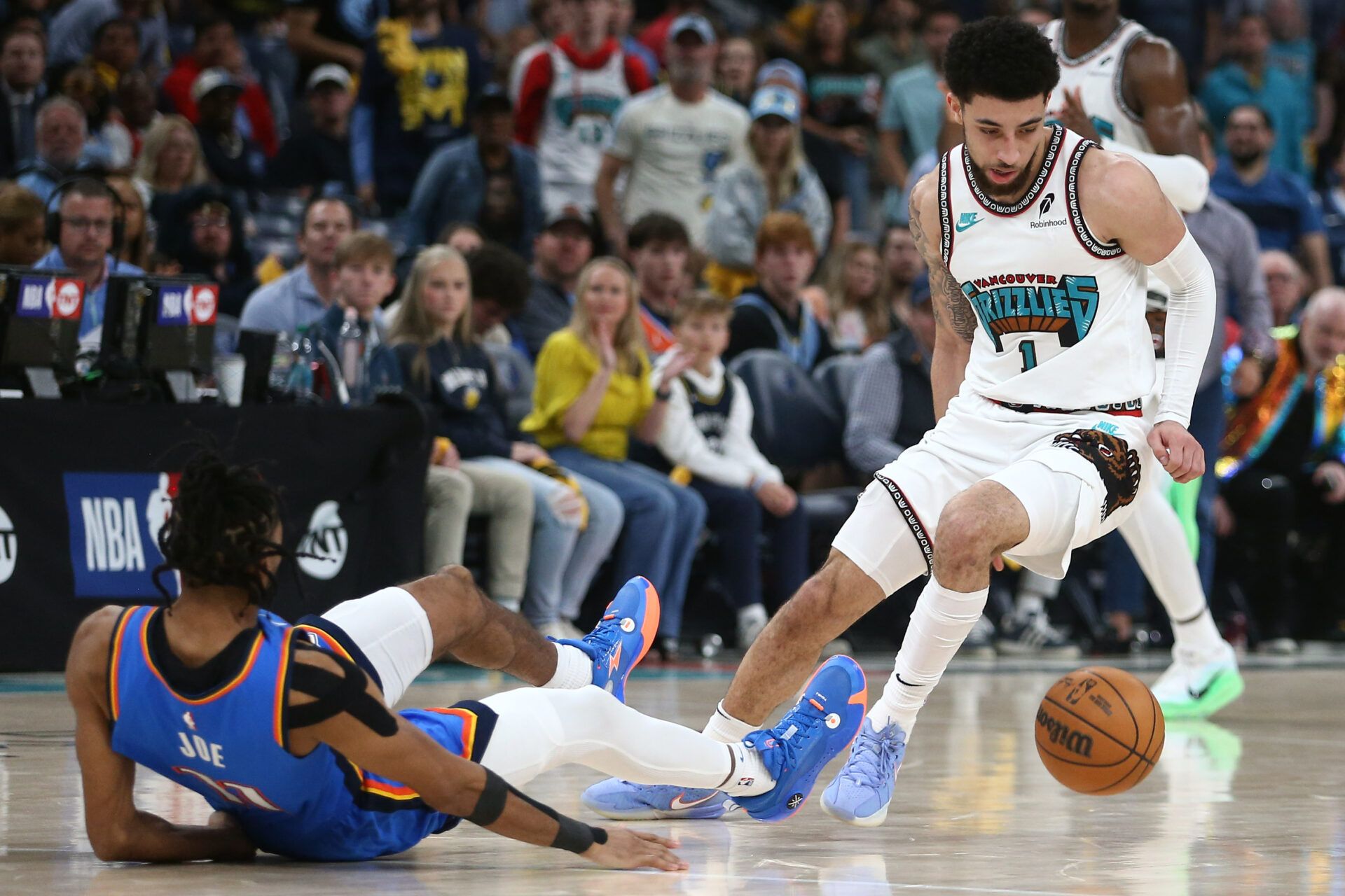 Scotty Pippen Jr drives toward the basket for the Memphis Grizzlies during the 2025 NBA Playoffs
