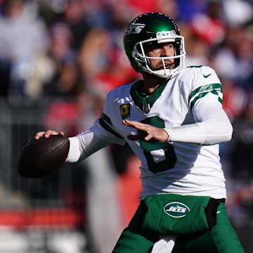Aaron Rodgers at the center of Pittsburgh Steelers offseason discussions