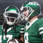 Jets QB Aaron Rodgers frustrated on the field