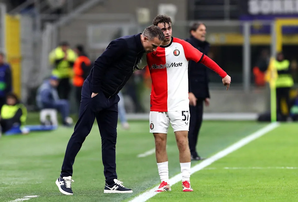 Feyenoord vs PEC Zwolle Eredivisie action