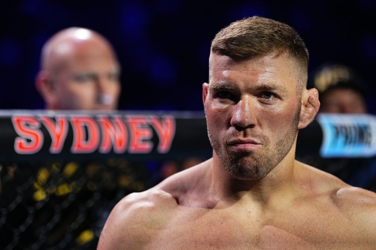 Dricus Du Plessis prepares for a UFC 317 showdown
