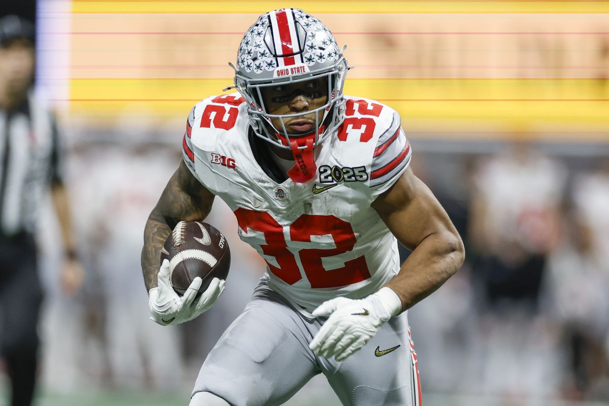 TreVeyon Henderson joins the Patriots backfield.