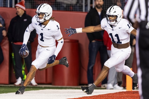 Jaylen Reed in action during college, now a Houston Texans safety