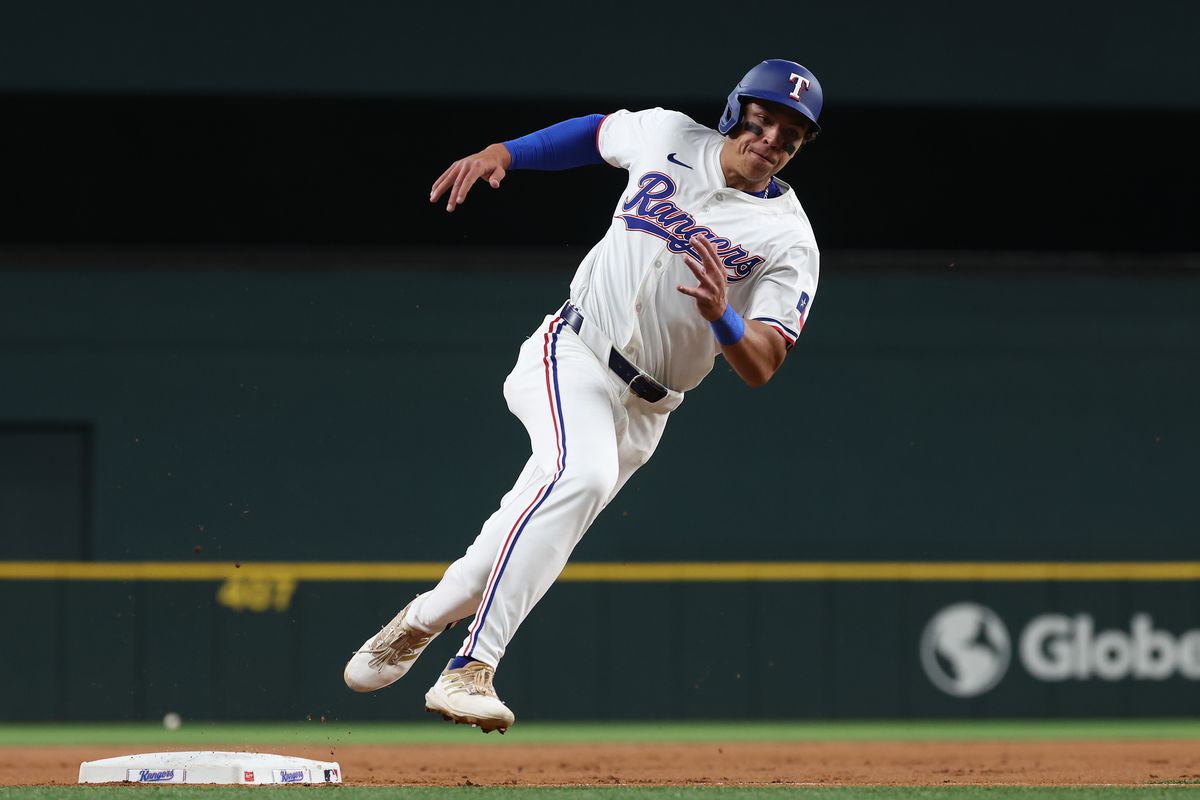 Rangers vs Giants action at Oracle Park