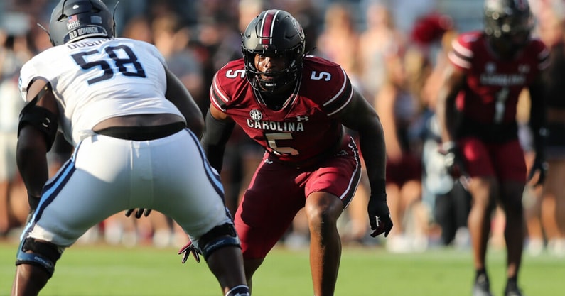 Kyle Kennard sacks quarterback during a game for South Carolina