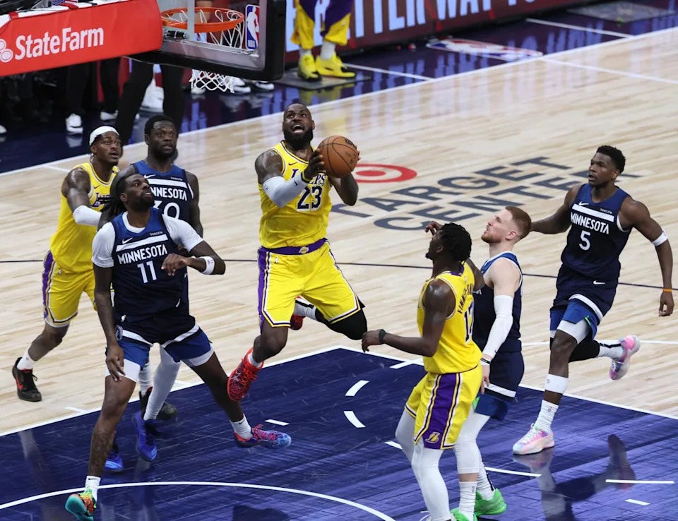 LeBron James and the Lakers facing adversity in Game 3 of the NBA playoffs
