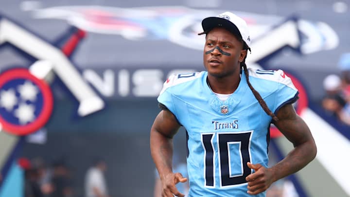 DeAndre Hopkins in action with the Chiefs