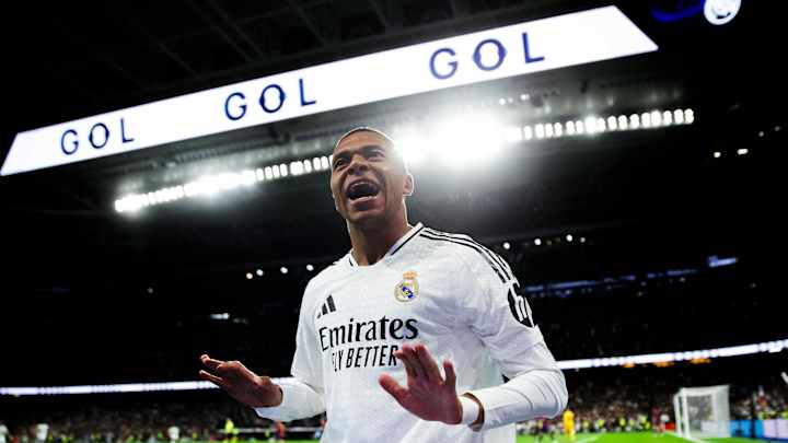 Mbappe warming up before the Copa del Rey final for Real Madrid