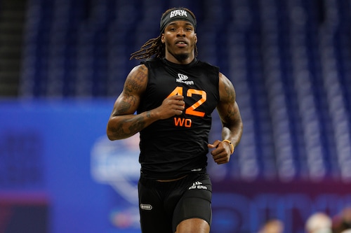 Dont'e Thornton runs the 40-yard dash at the NFL combine