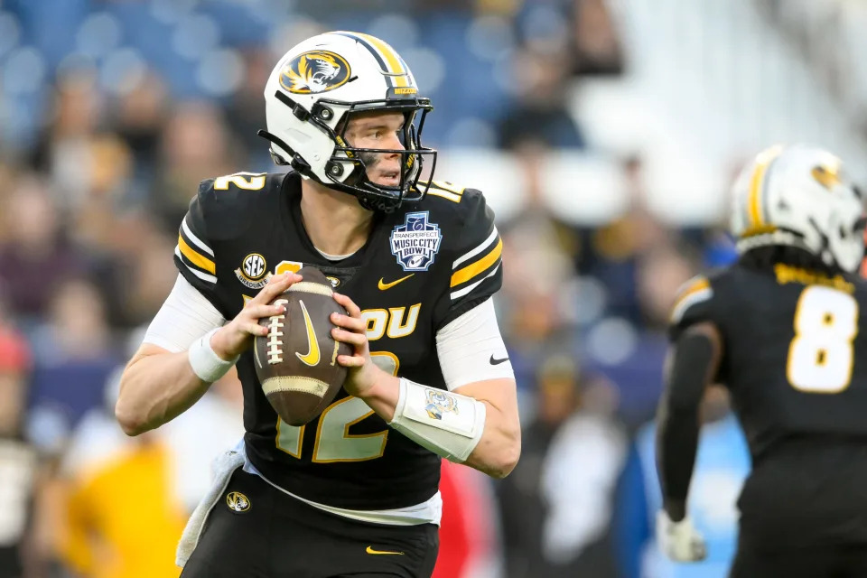Brady Cook in action during a Missouri Tigers game