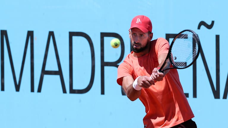 Djokovic struggles during his Madrid Open match against Arnaldi