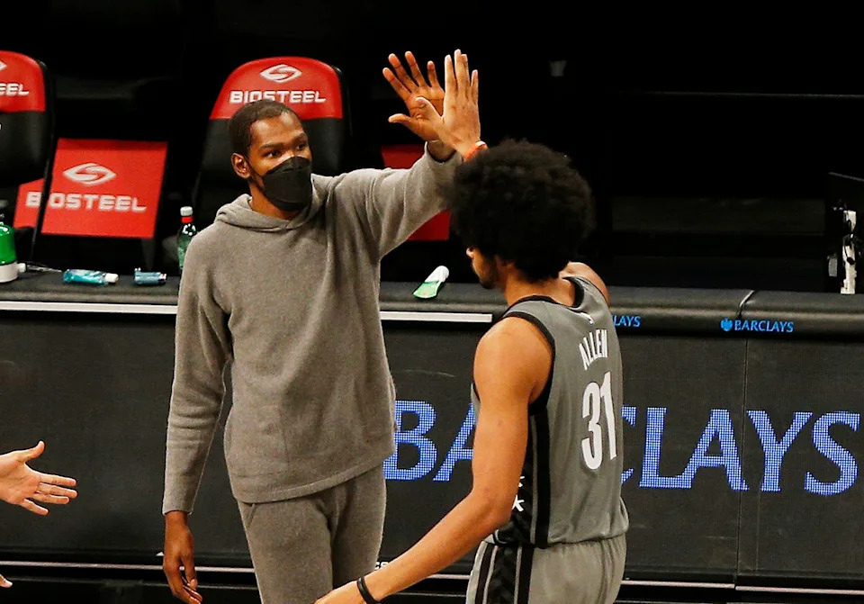Jarrett Allen celebrates during the 2025 NBA Playoffs