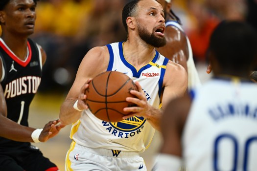 Steph Curry leads GS Warriors to crucial Game 3 win