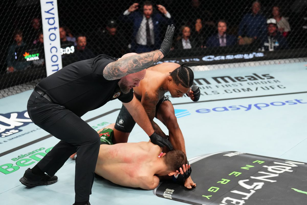 Malcolm Wellmaker celebrates his knockout at UFC Kansas City