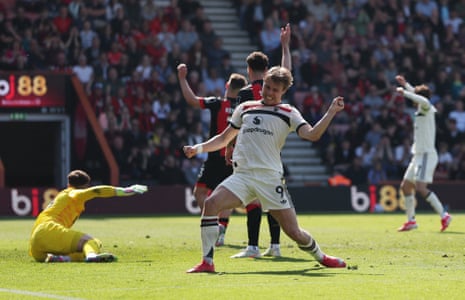 Bournemouth vs Man United Premier League action