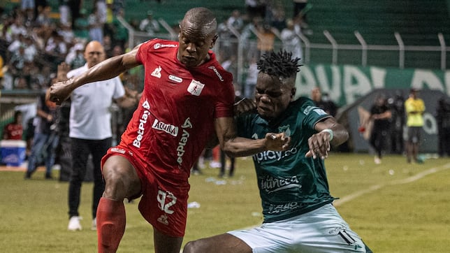 Jugadores disputando el clásico América de Cali vs Deportivo Cali