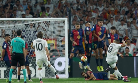 Barcelona defender Jules Koundé celebrates after his decisive goal in the Copa del Rey final