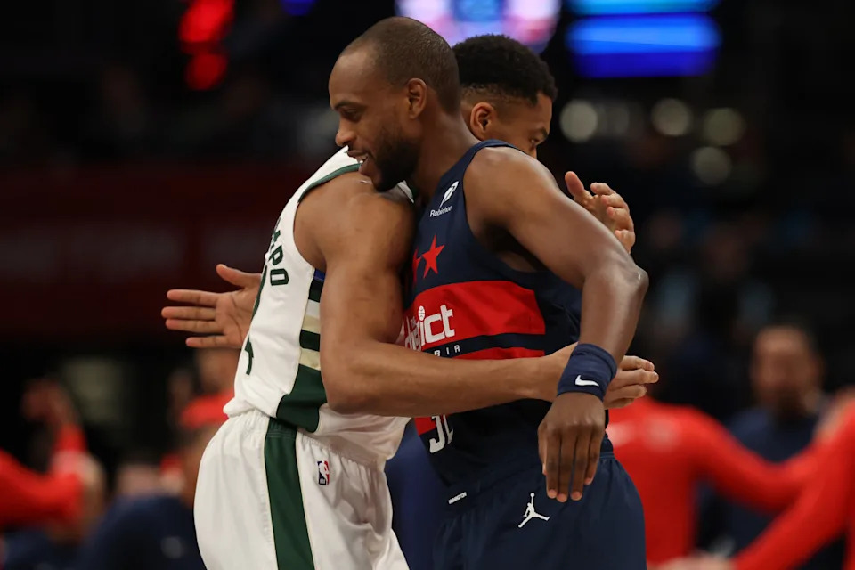 Khris Middleton in action with the Wizards during the 2024-25 NBA season