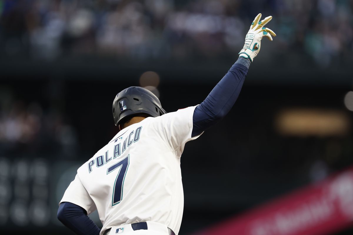 Jorge Polanco celebrates after his home run against the Marlins