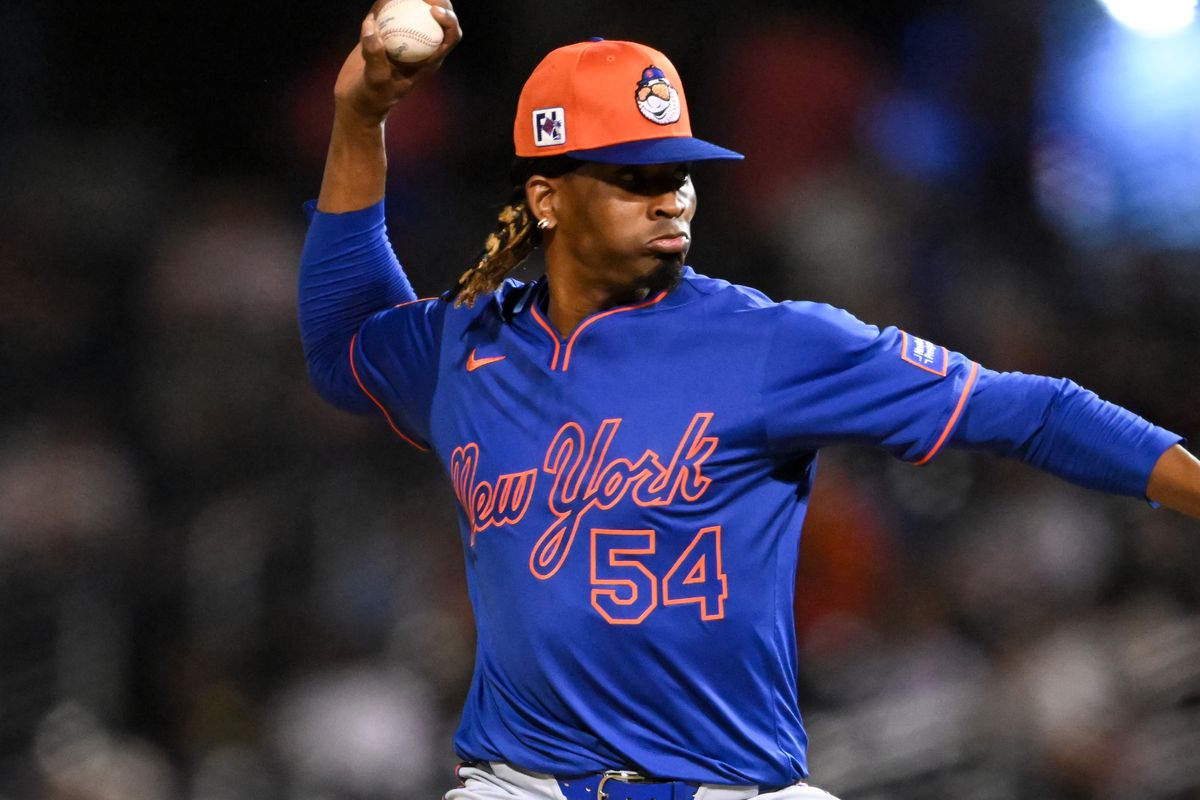 Kevin Herget pitching for the New York Mets