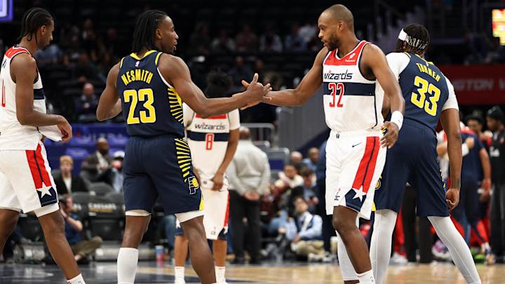 Kenny Smith discussing NBA trades on television