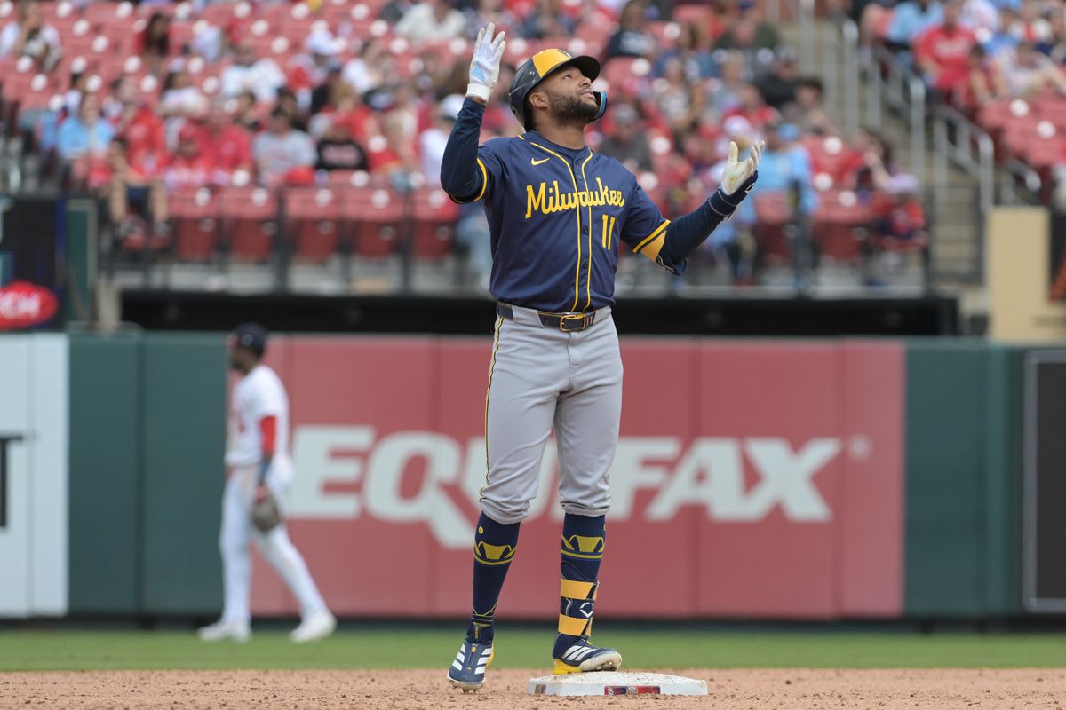 Brewers vs White Sox game action at Guaranteed Rate Field