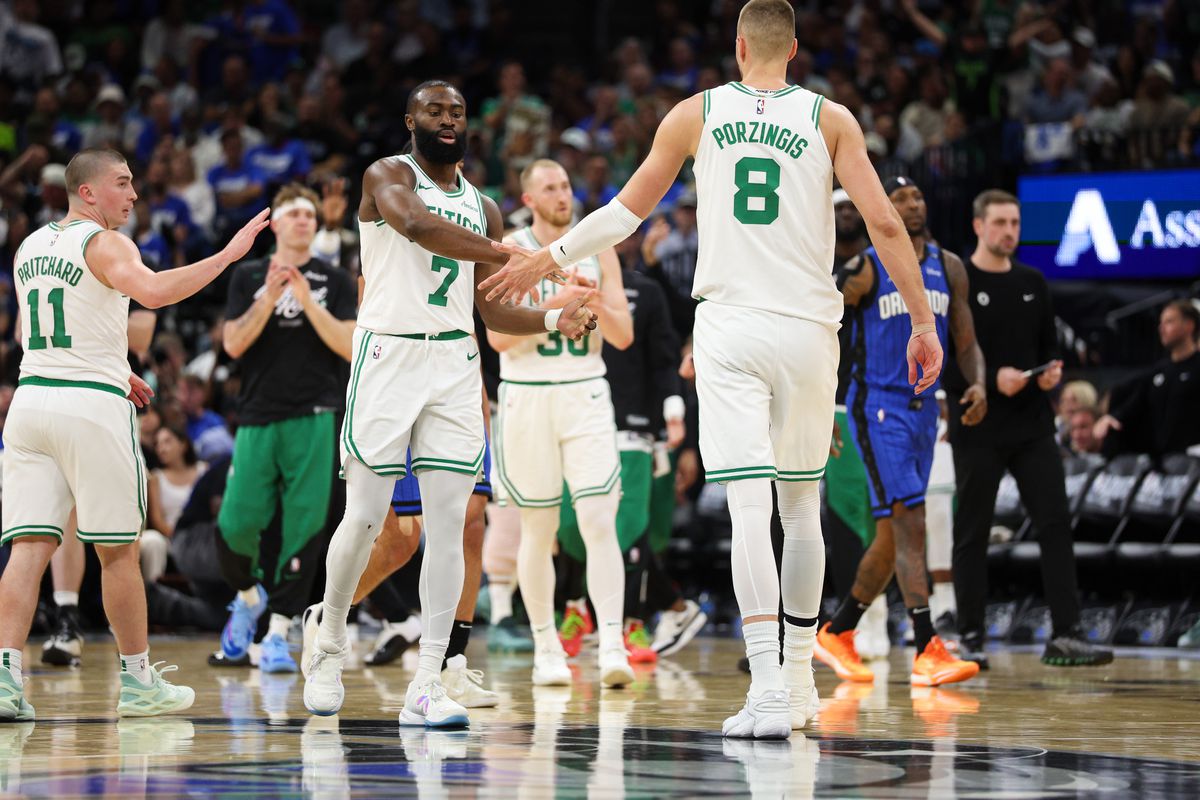 Kristaps Porziņģis driving to the basket during the NBA Playoffs
