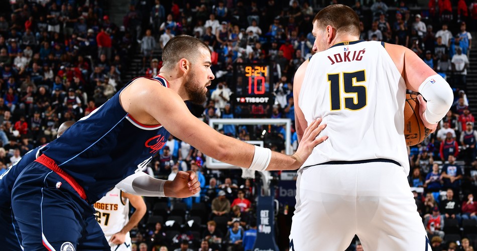 Ivica Zubac dominating in an NBA game