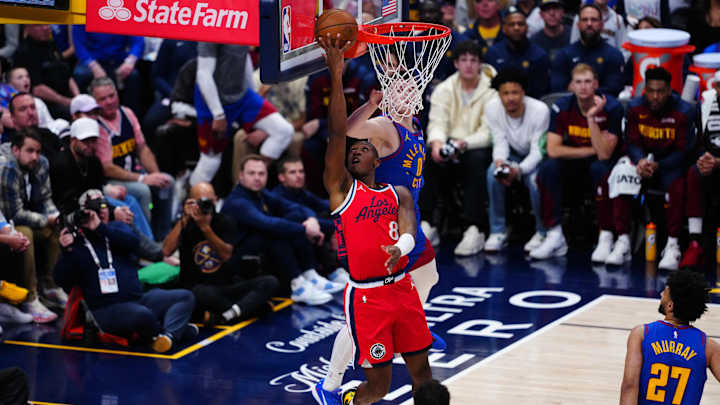 Kris Dunn locking down on defense during the Clippers’ playoff series.