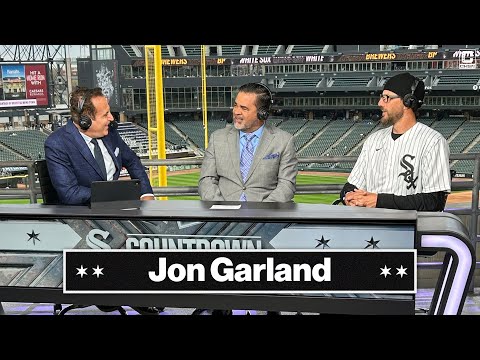 Jon Garland pitching for the Chicago White Sox