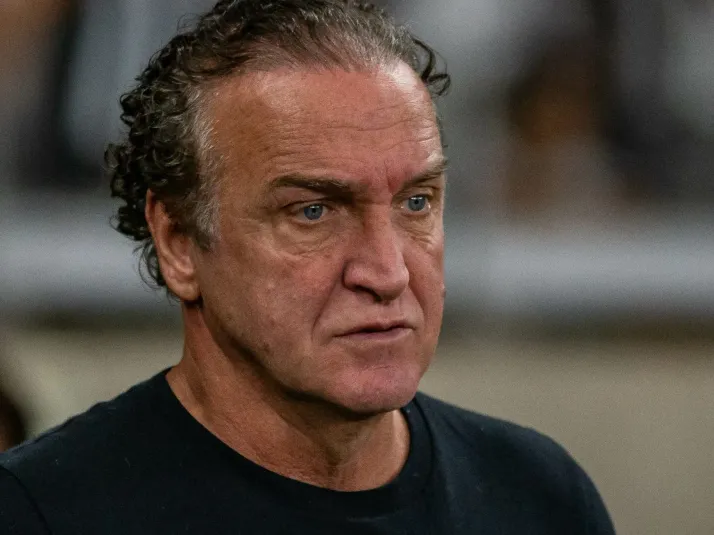 Jugadores de Cruz Azul y Tigres disputando la semifinal de Concacaf Champions Cup 2025