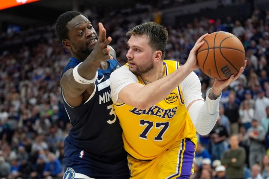 Dorian Finney-Smith celebrating with Lakers teammates