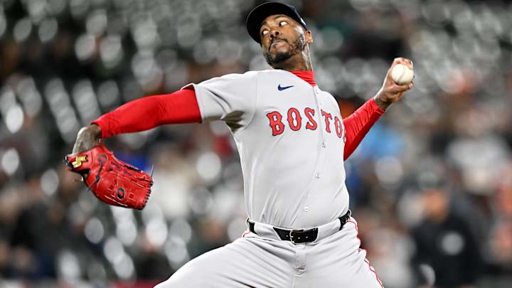 Aroldis Chapman pitching for the Boston Red Sox