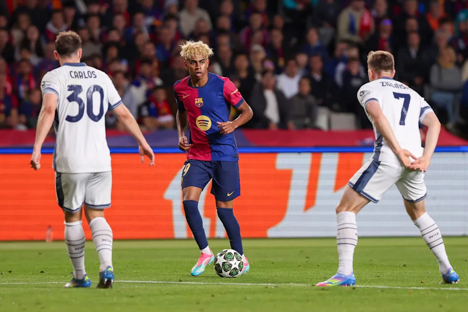 Lamine Yamal in action during the Champions League semifinal for Barcelona