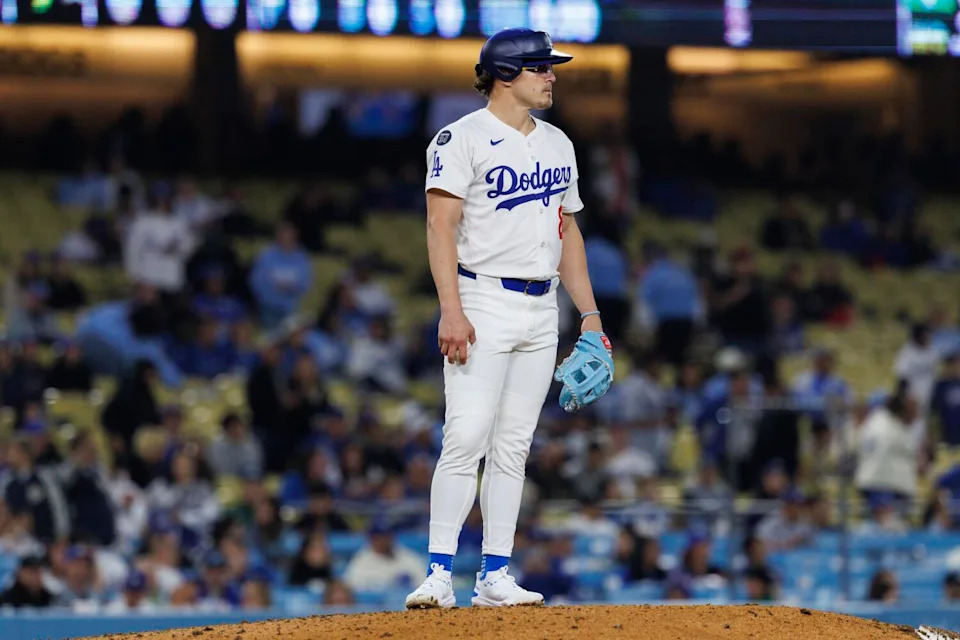 Matt Sauer pitching for the Los Angeles Dodgers