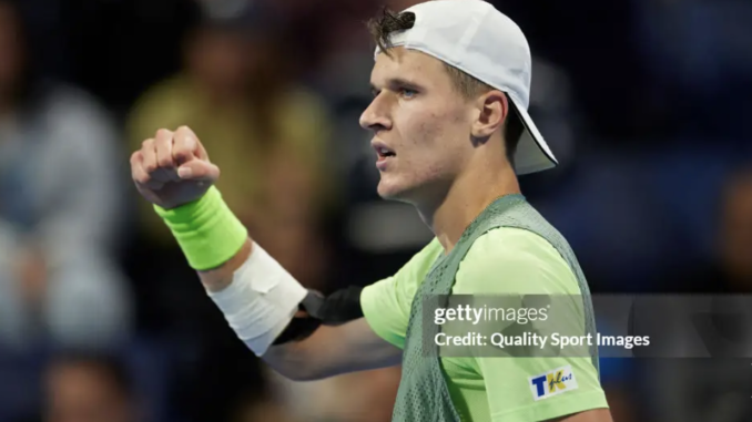 Francisco Cerundolo in action at the Madrid Open