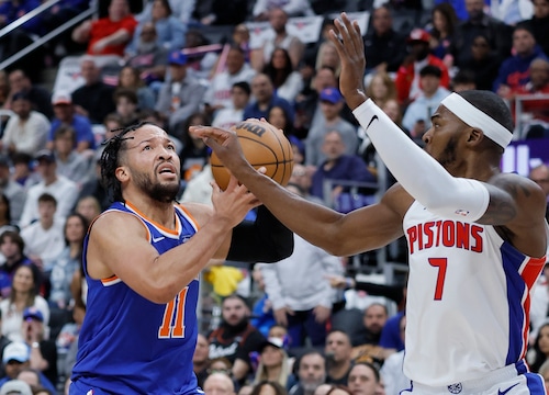 Jalen Duren in action for the Detroit Pistons