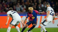 Nico Williams en acción durante la semifinal de Europa League