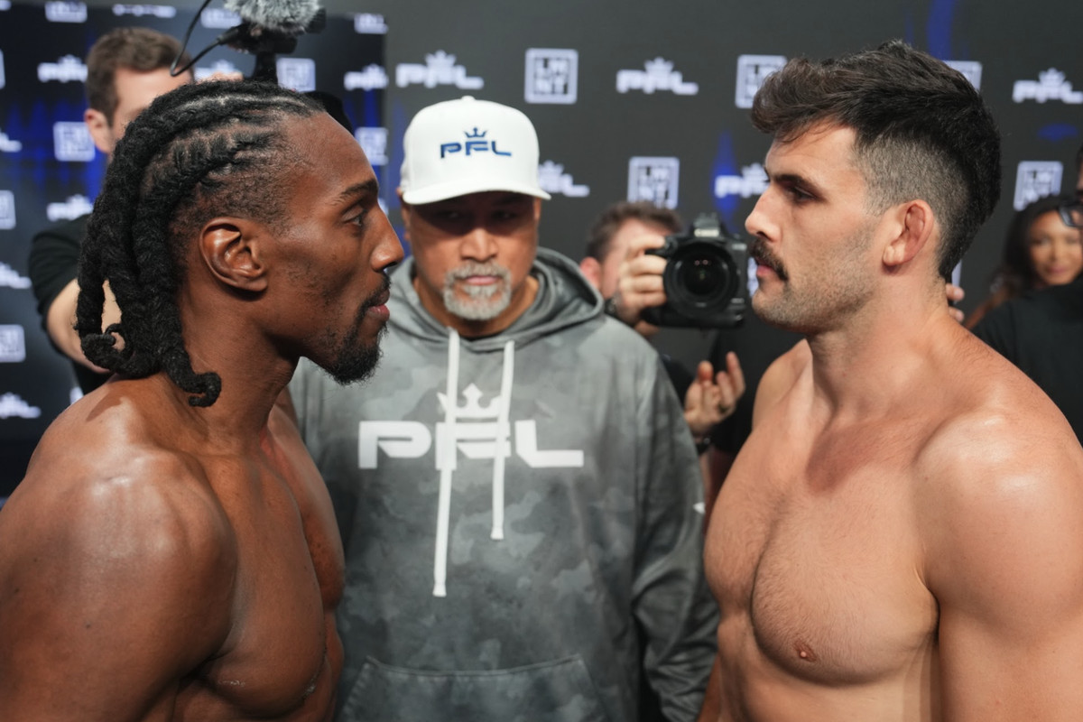 Phil Davis celebrates victory at PFL World Tournament 4