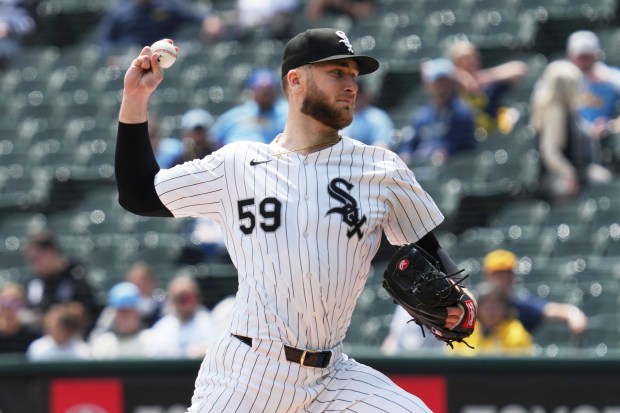 Astros - White Sox players in City Connect uniforms