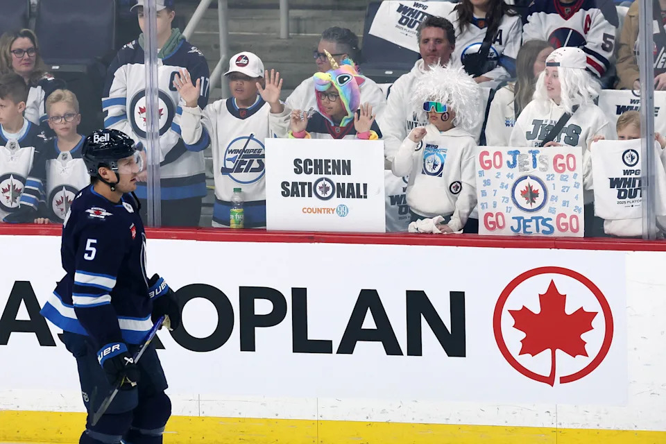 Luke Schenn in NHL action