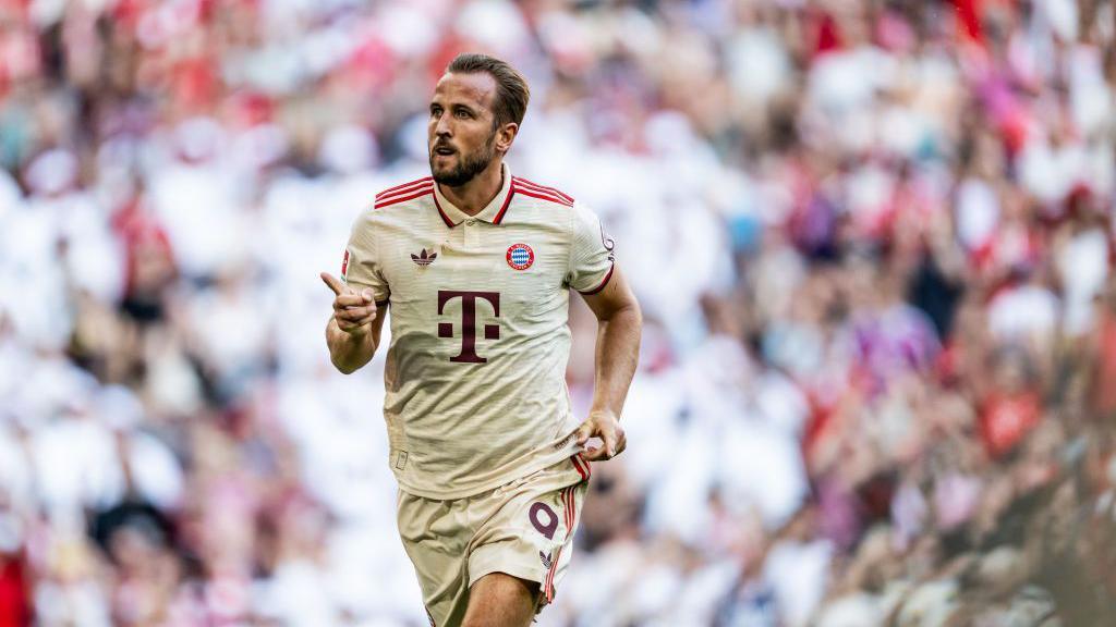 Harry Kane celebrates Bundesliga victory with Bayern Munich