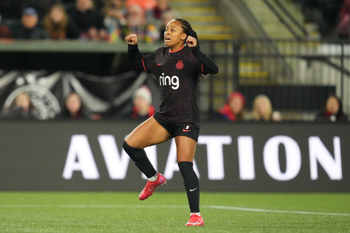 Orlando Pride vs Portland Thorns NWSL pre-match photo