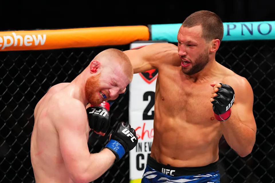 Bo Nickal fight at UFC Des Moines