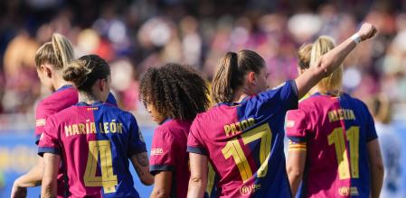 Celebración de las jugadoras del Barcelona tras un gol en el partido Barcelona vs Deportivo