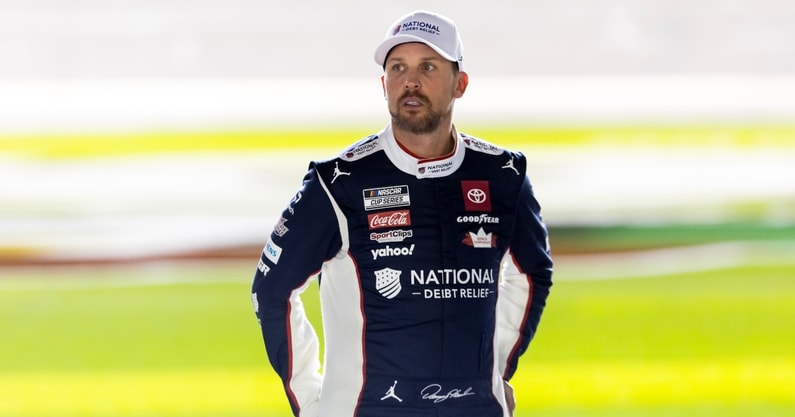 Ross Chastain leading at Talladega Superspeedway