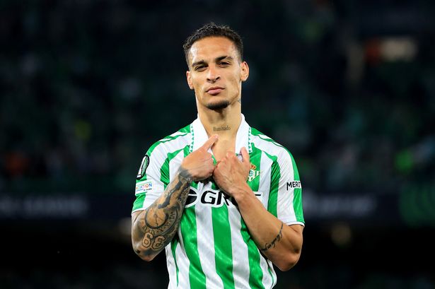 Real Betis celebrate late goal in Espanyol vs Real Betis La Liga match