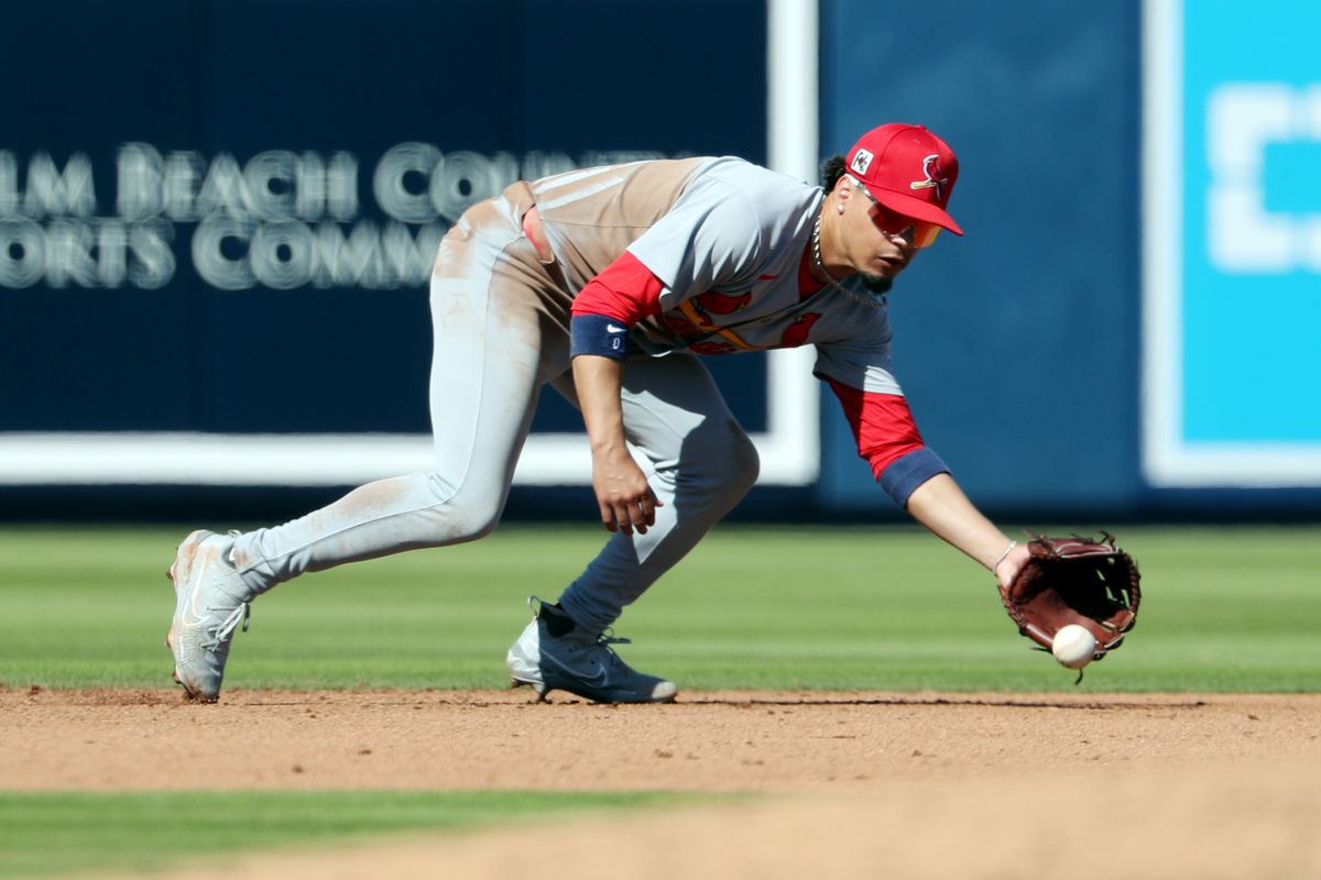 Pirates vs Cardinals game action at Busch Stadium