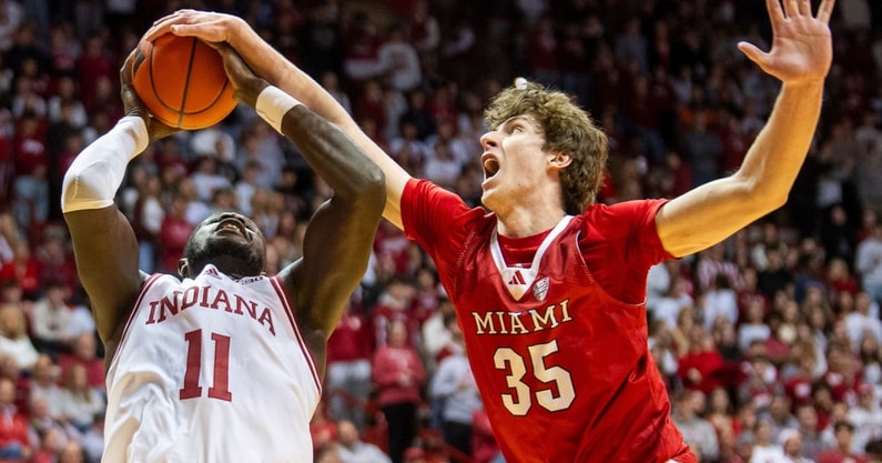 Reece Potter playing for Miami of Ohio in a college basketball game
