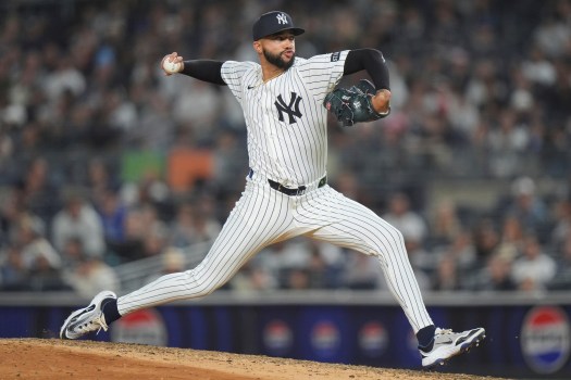 Devin Williams pitching for the New York Yankees
